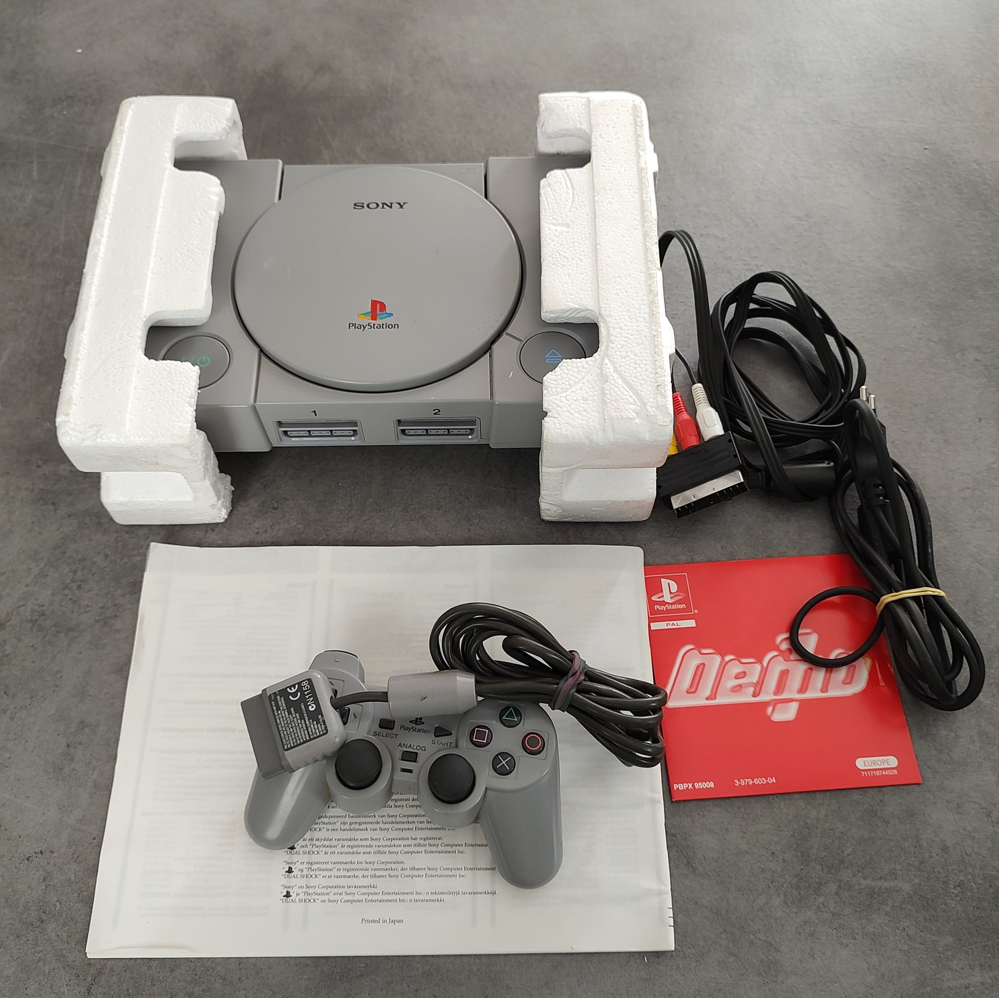 Playstation SCPH 7502c Sony