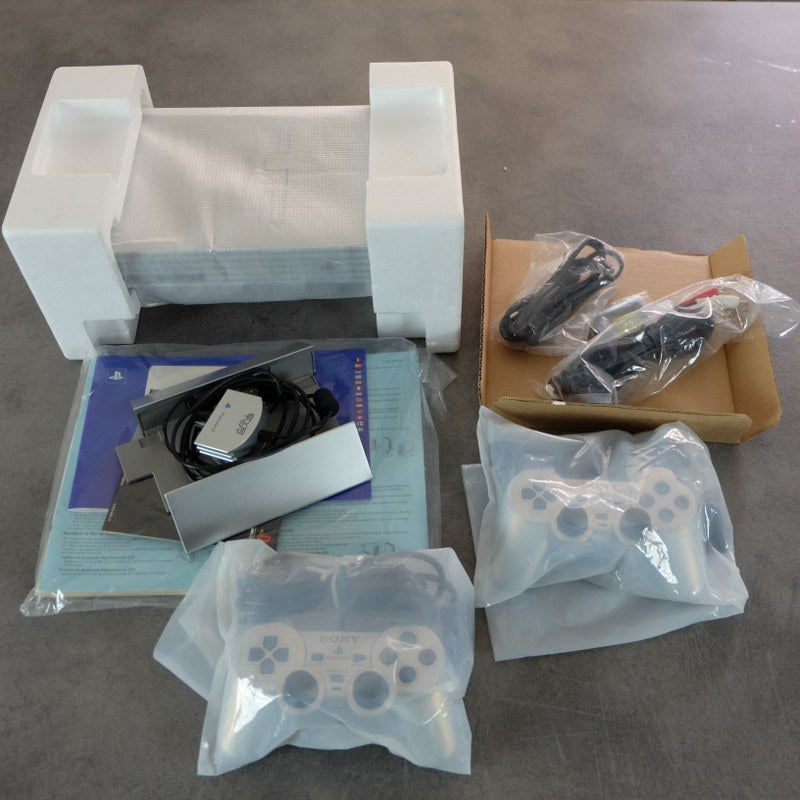 Vendita Playstation 2 Satin Silver Prestige Line - Retrogaming Shop
