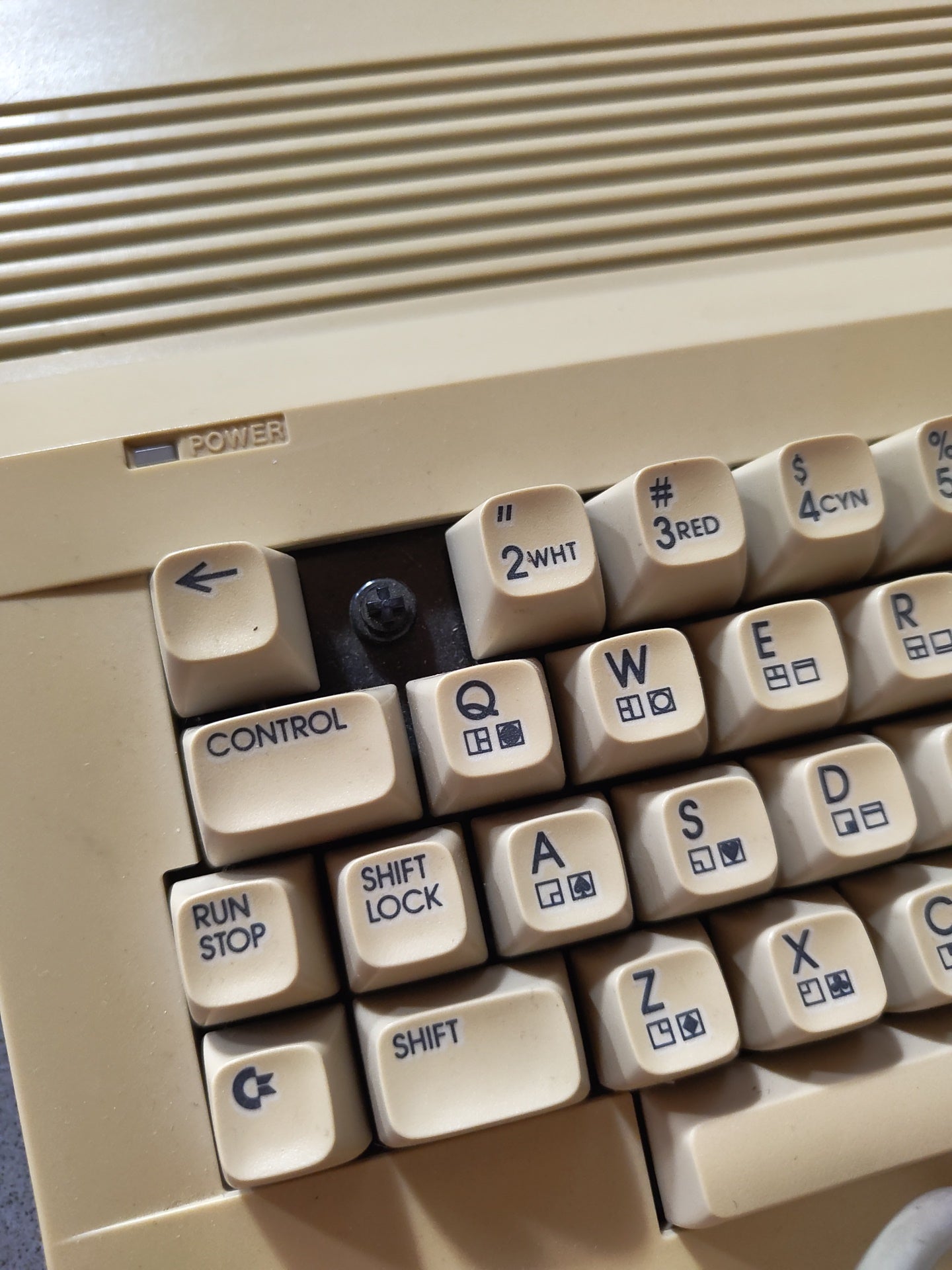 Vendita Commodore 64c - Retrogaming Shop