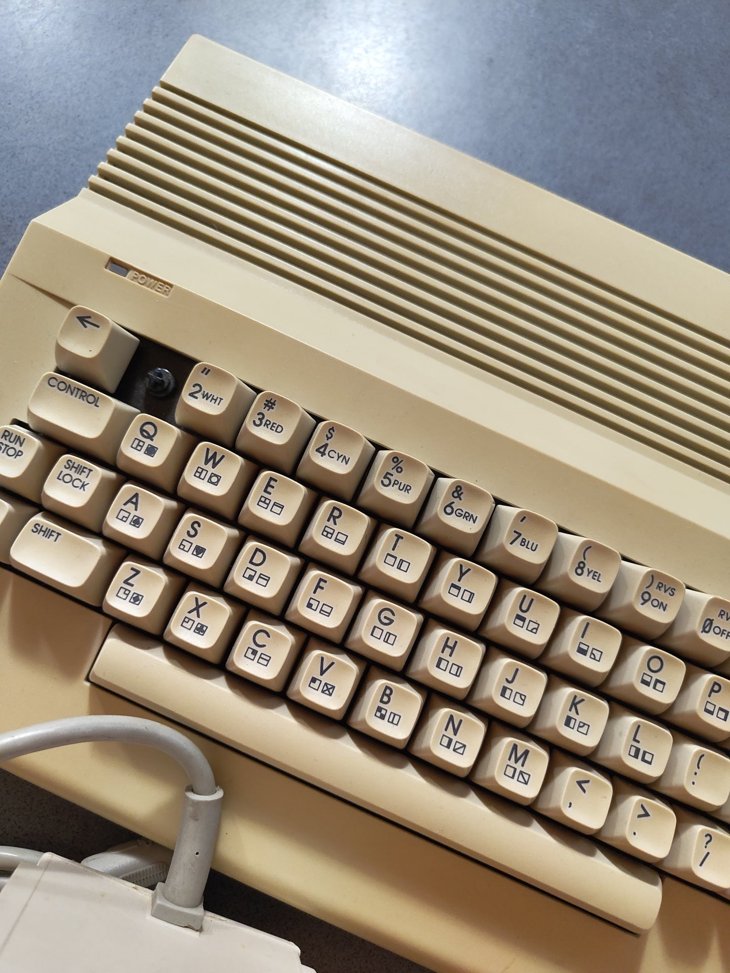 Vendita Commodore 64c - Retrogaming Shop