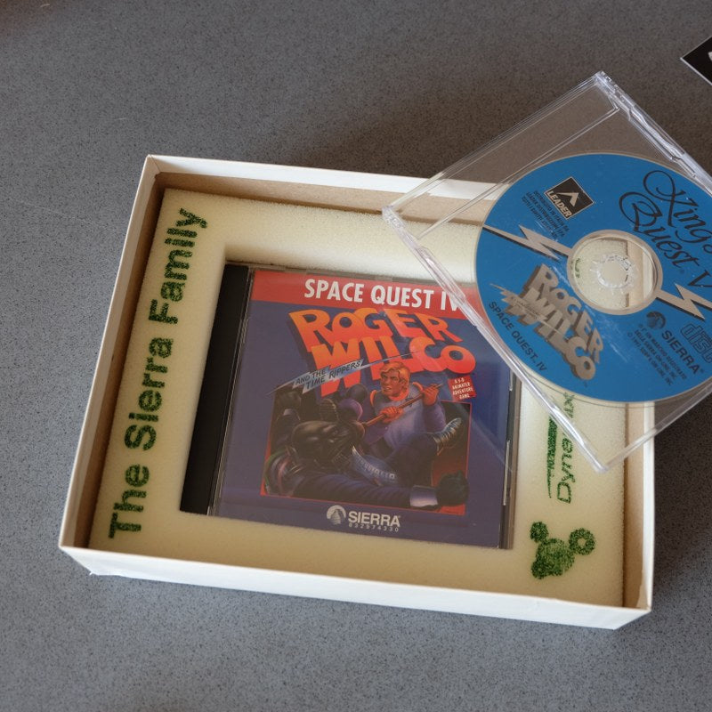 Space Quest IV Roger Wilco And The Time Rippers + Hint Book - Microsoft